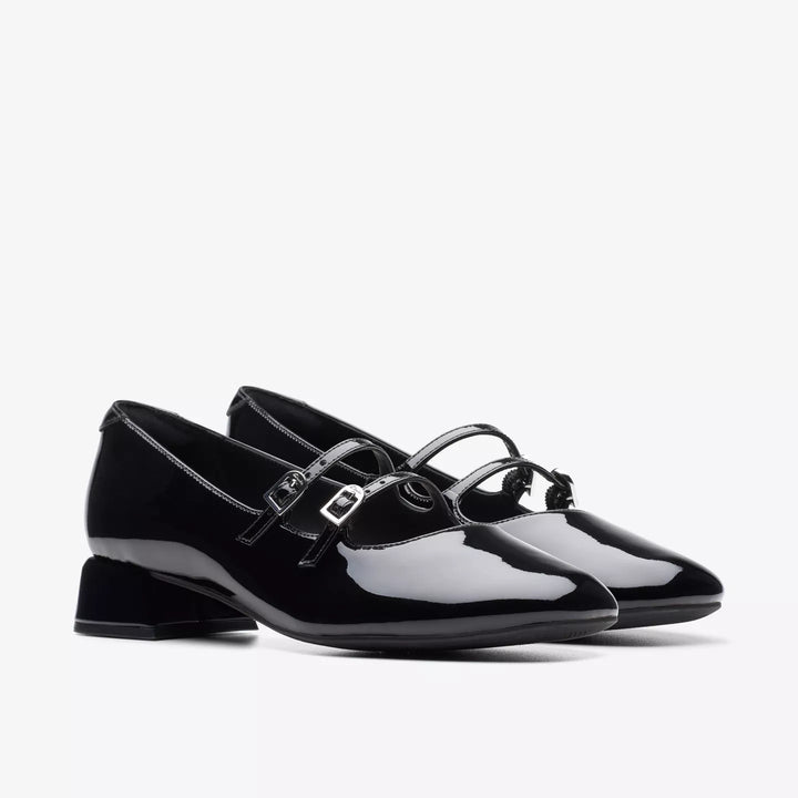 WOMEN'S CLARKS DAISS30 SHINE BLACK PATENT SHOE