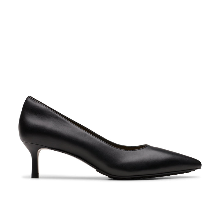 WOMEN'S CLARKS ADELA COURT BLACK LEATHER DRESS SHOE