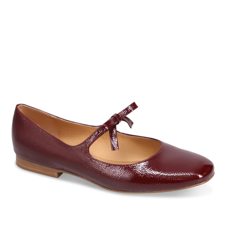 WOMEN'S DJANGO & JULIETTE MOSTLY WINE PAT MARY JANE